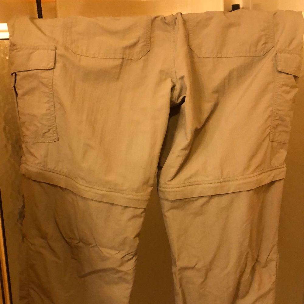 Cabela’s kaki pants